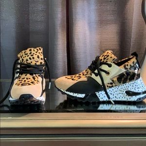 New! Never been worn Steve Madden wedge sneakers